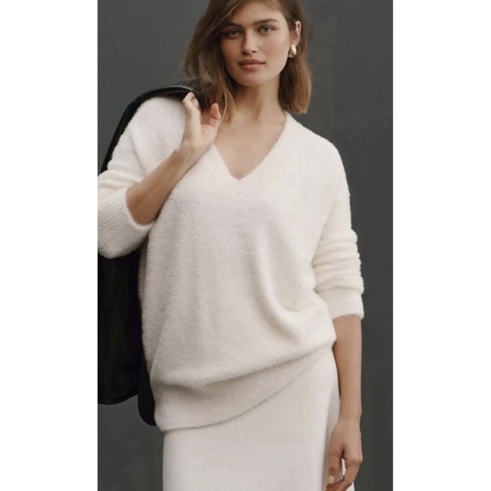 By‎ Anthropologie Oversized Deep V-Neck Eyelash Tunic Ivory Soft Sweater Size S